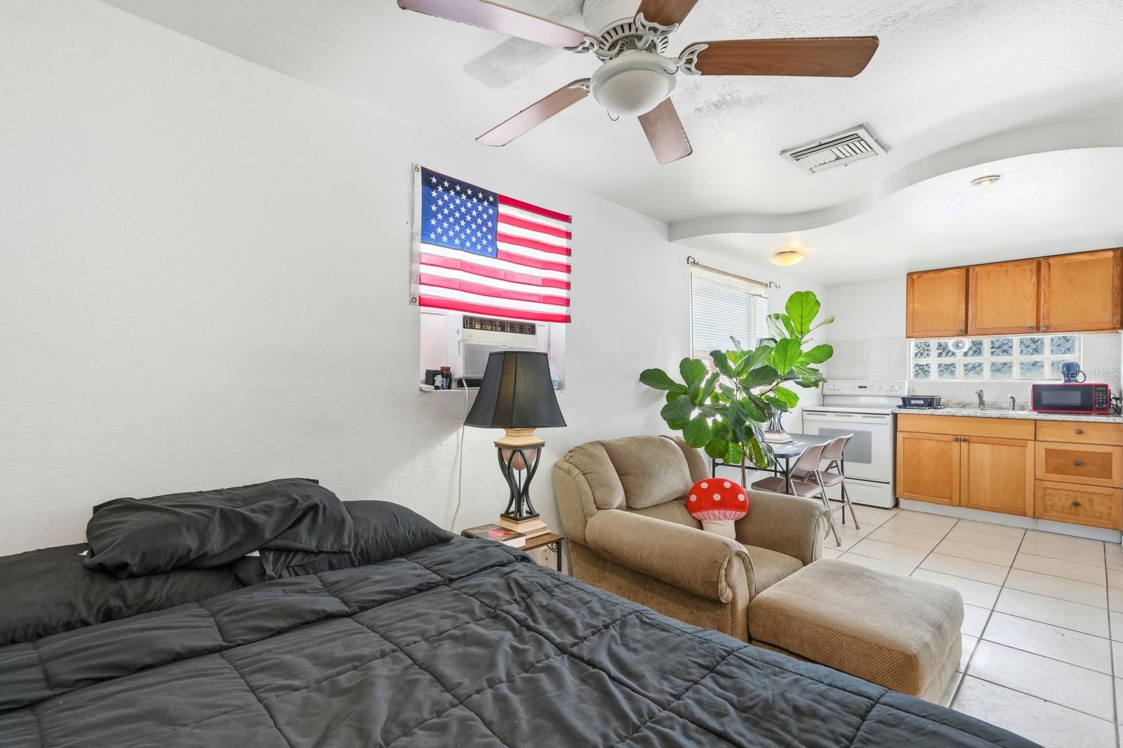 Image 27 of 64 For 715 Harvey Avenue