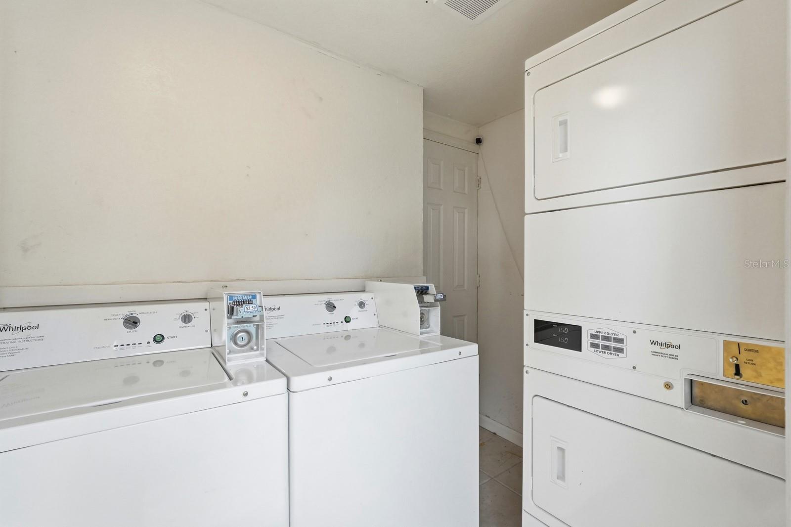 Image 3 of 64 For 715 Harvey Avenue