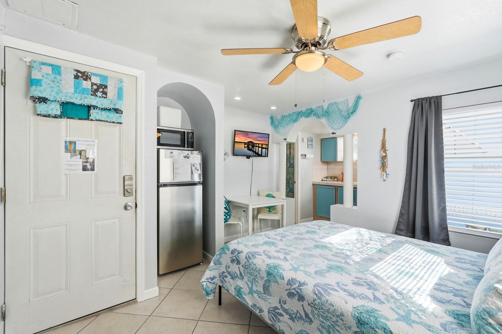 Image 32 of 64 For 715 Harvey Avenue