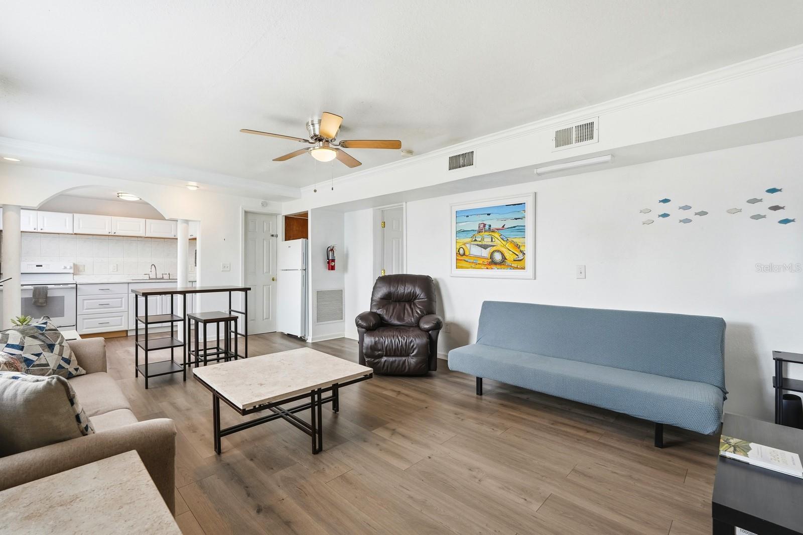 Image 7 of 64 For 715 Harvey Avenue