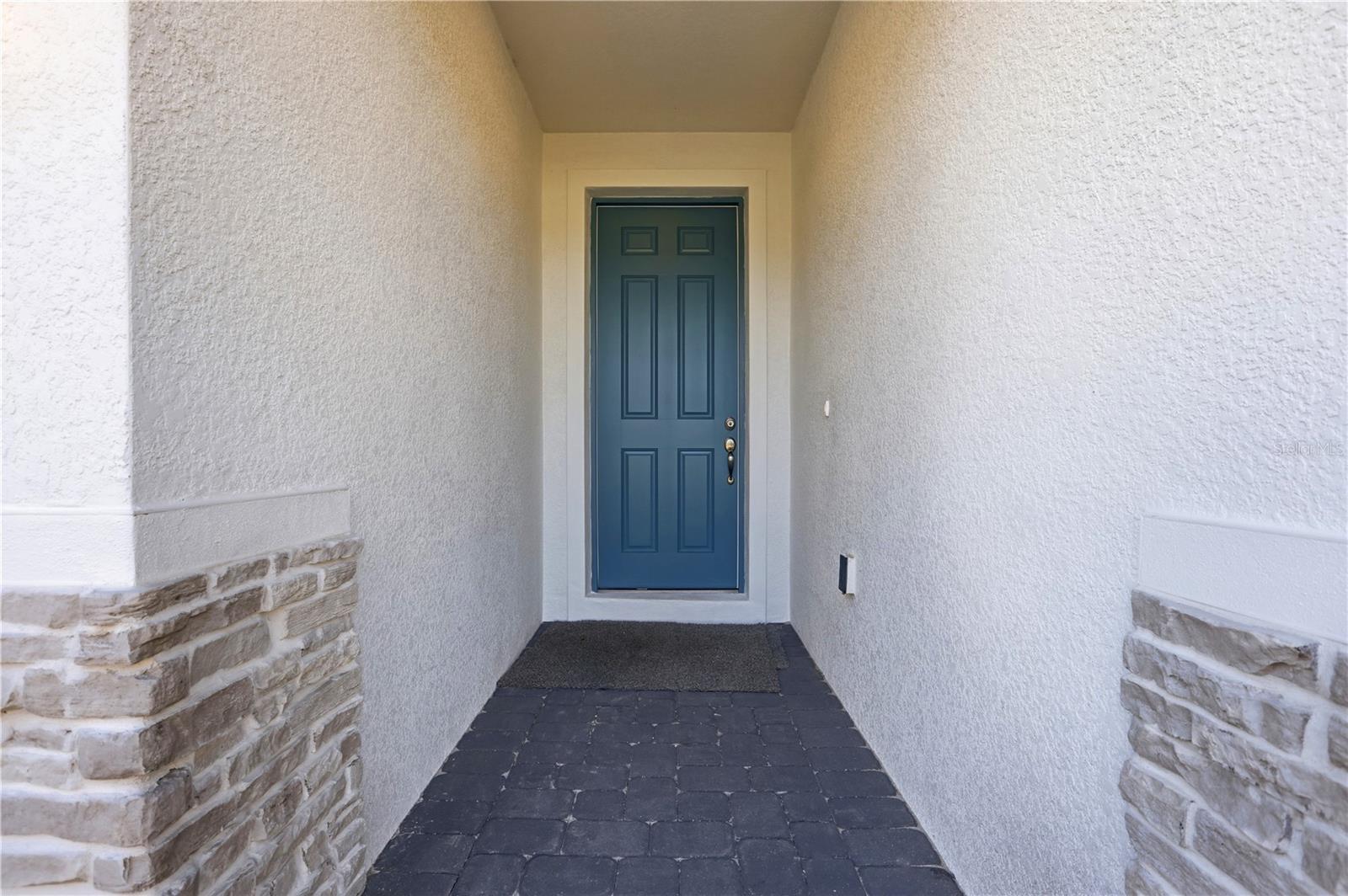 Image 2 of 27 For 2006 Maple Avenue