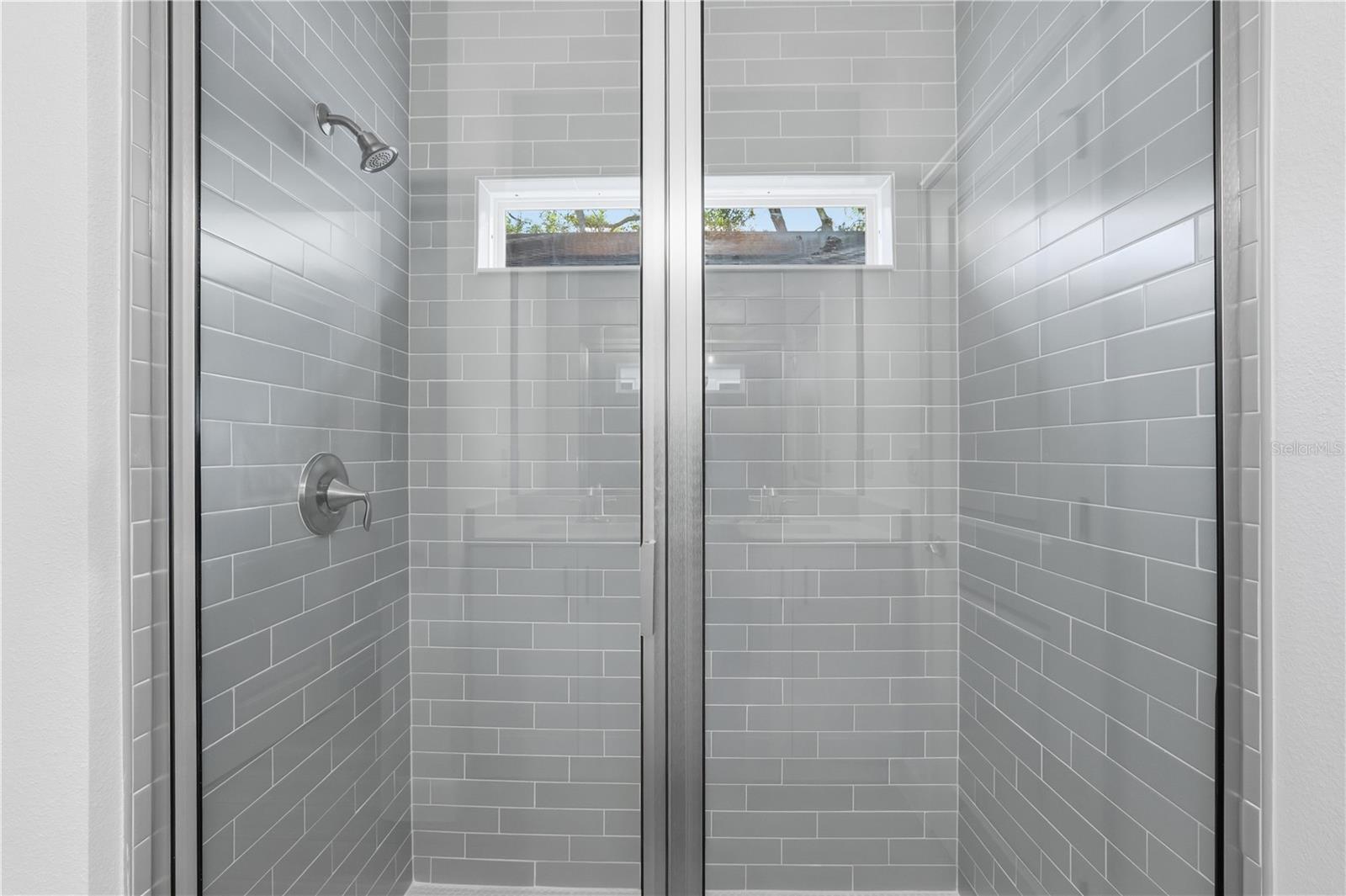 Image 22 of 27 For 2006 Maple Avenue