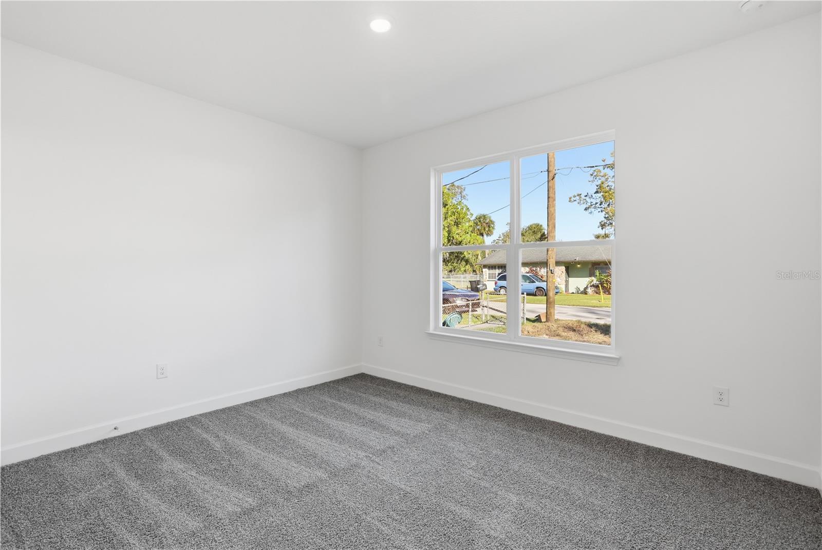 Image 3 of 27 For 2006 Maple Avenue