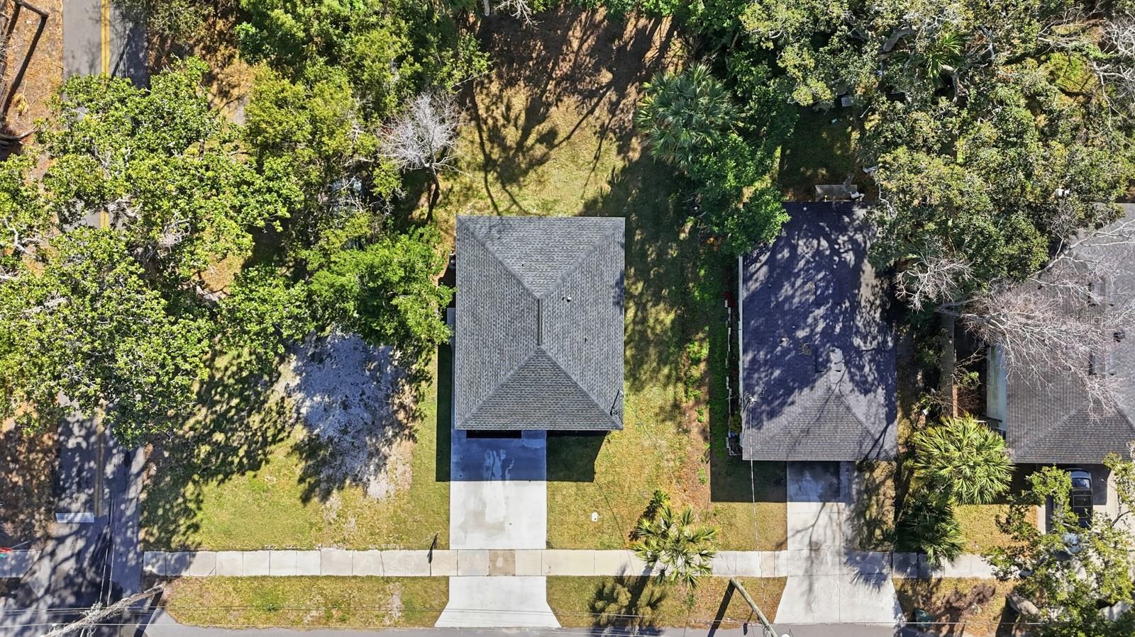 Image 25 of 33 For 557 Live Oak Avenue