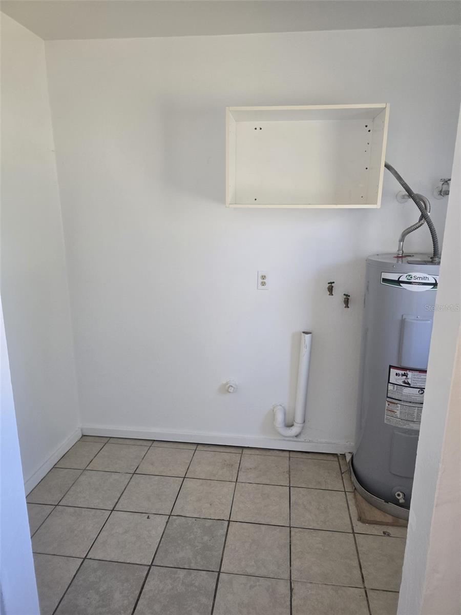 Image 10 of 37 For 701 Beresford Road