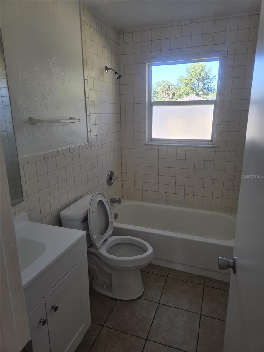 Image 14 of 37 For 701 Beresford Road