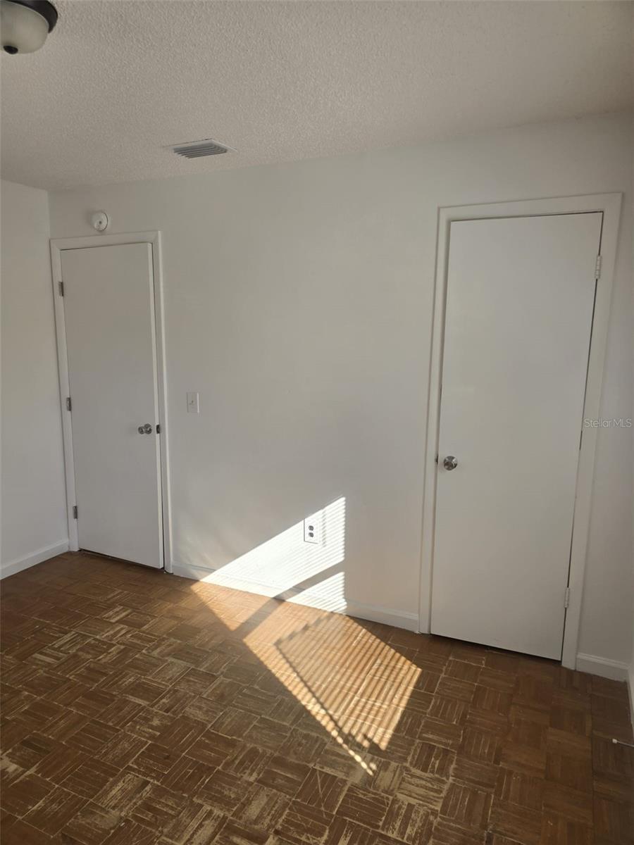 Image 26 of 37 For 701 Beresford Road