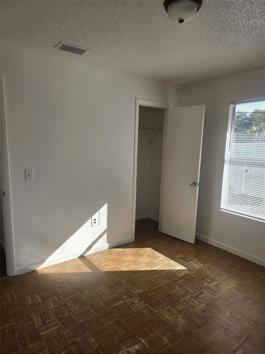 Image 27 of 37 For 701 Beresford Road