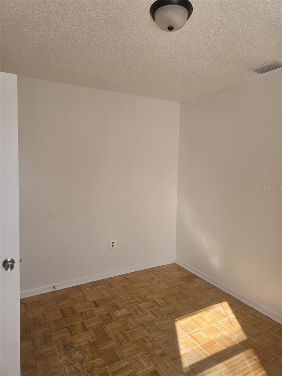 Image 30 of 37 For 701 Beresford Road