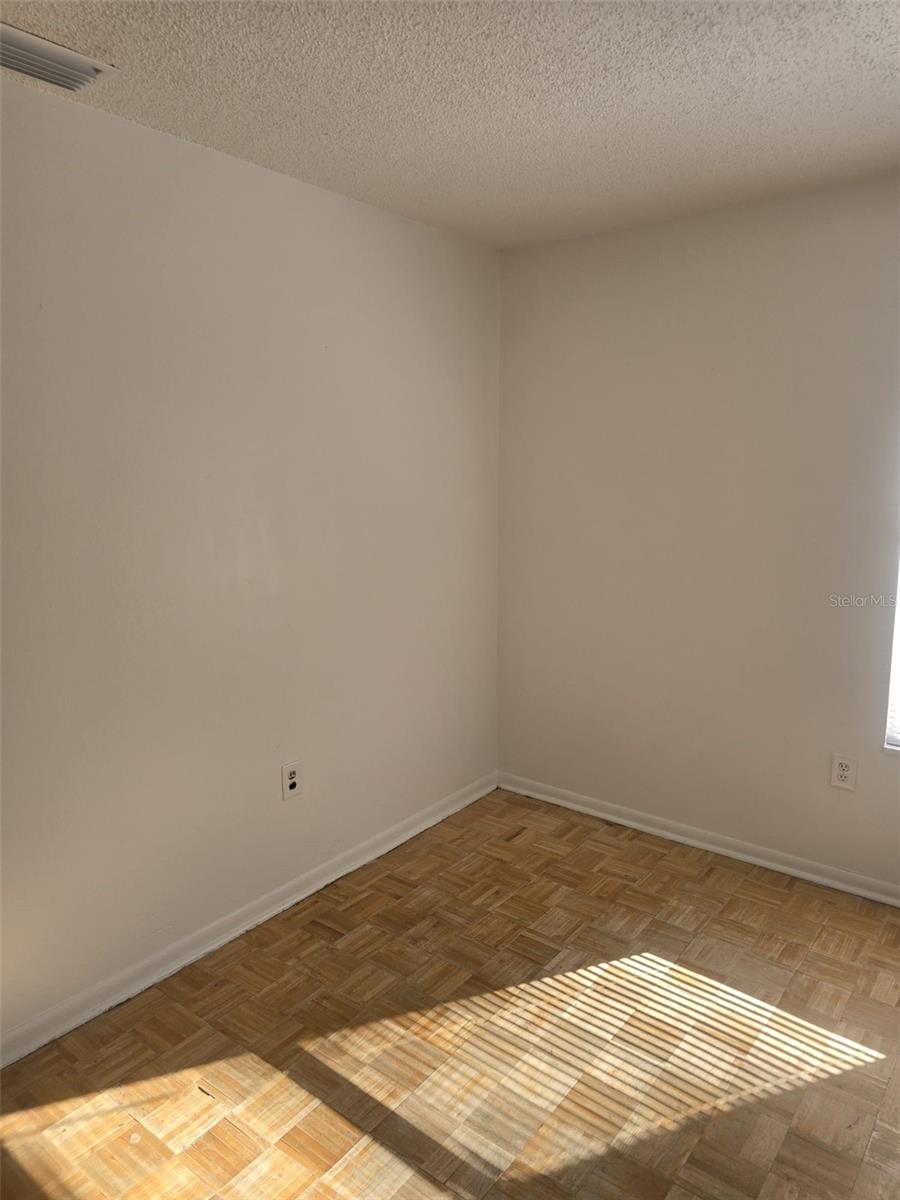 Image 33 of 37 For 701 Beresford Road