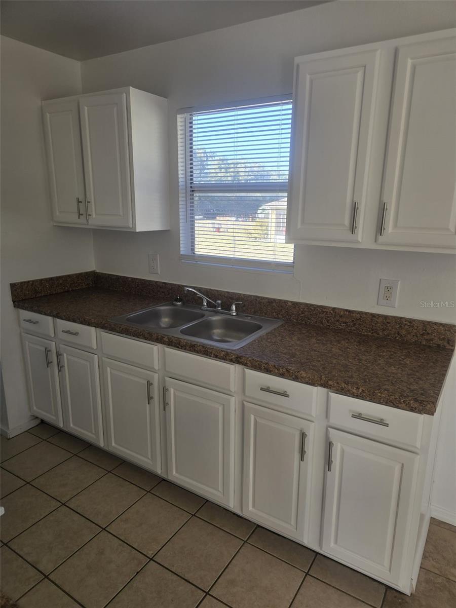 Image 8 of 37 For 701 Beresford Road