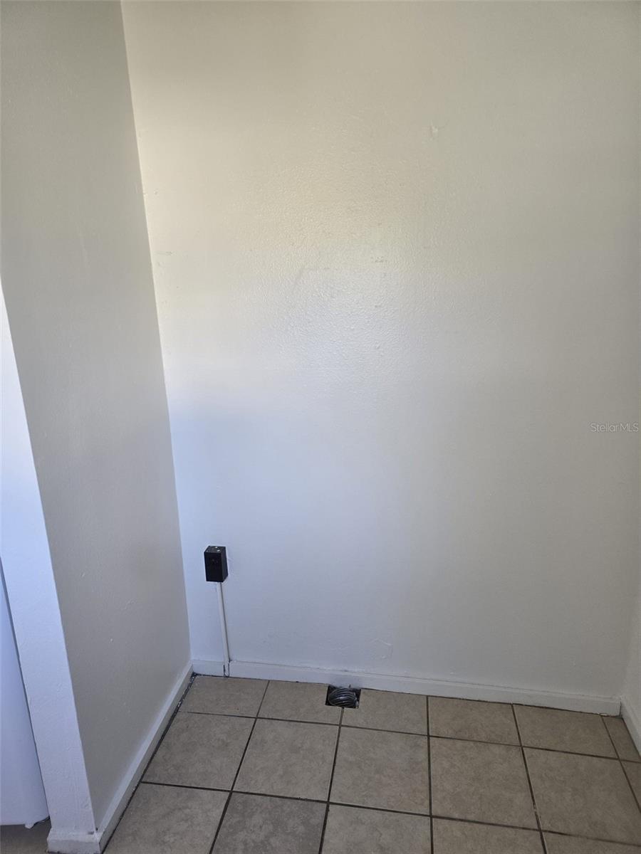 Image 9 of 37 For 701 Beresford Road