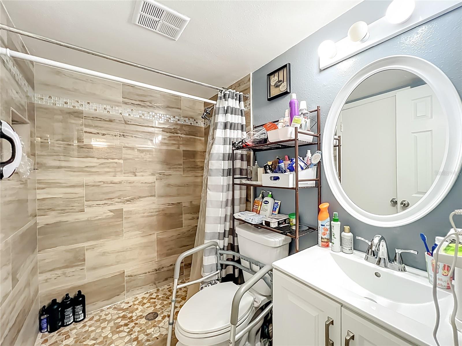 Image 14 of 21 For 582 Orange Drive 100