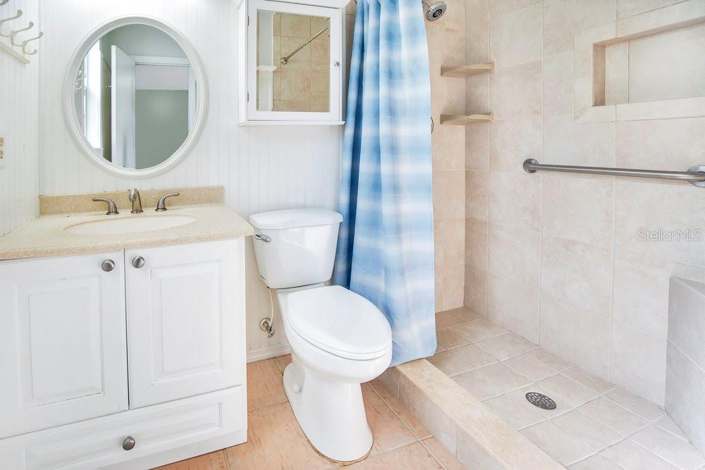 Image 14 of 33 For 1500 Rivers Edge Drive