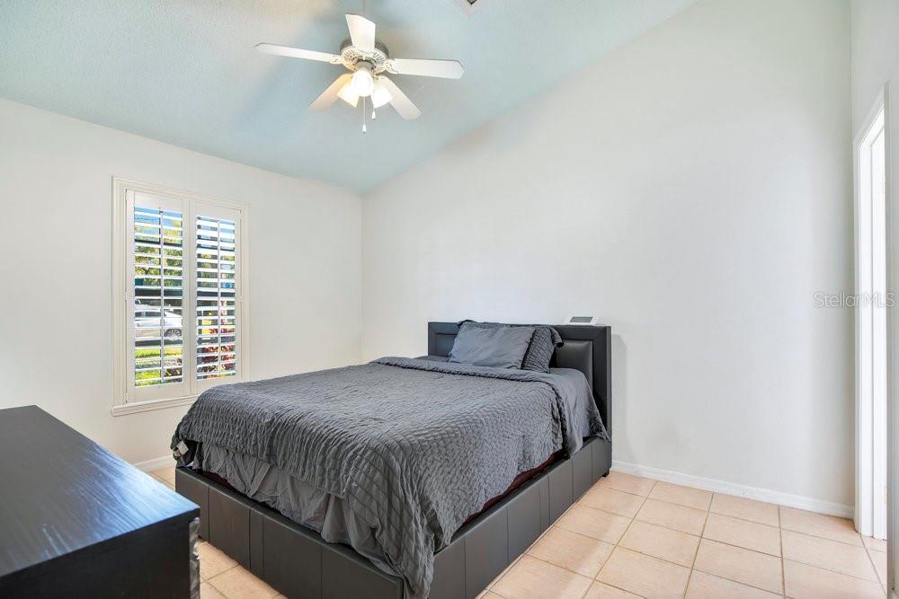 Image 17 of 33 For 1500 Rivers Edge Drive