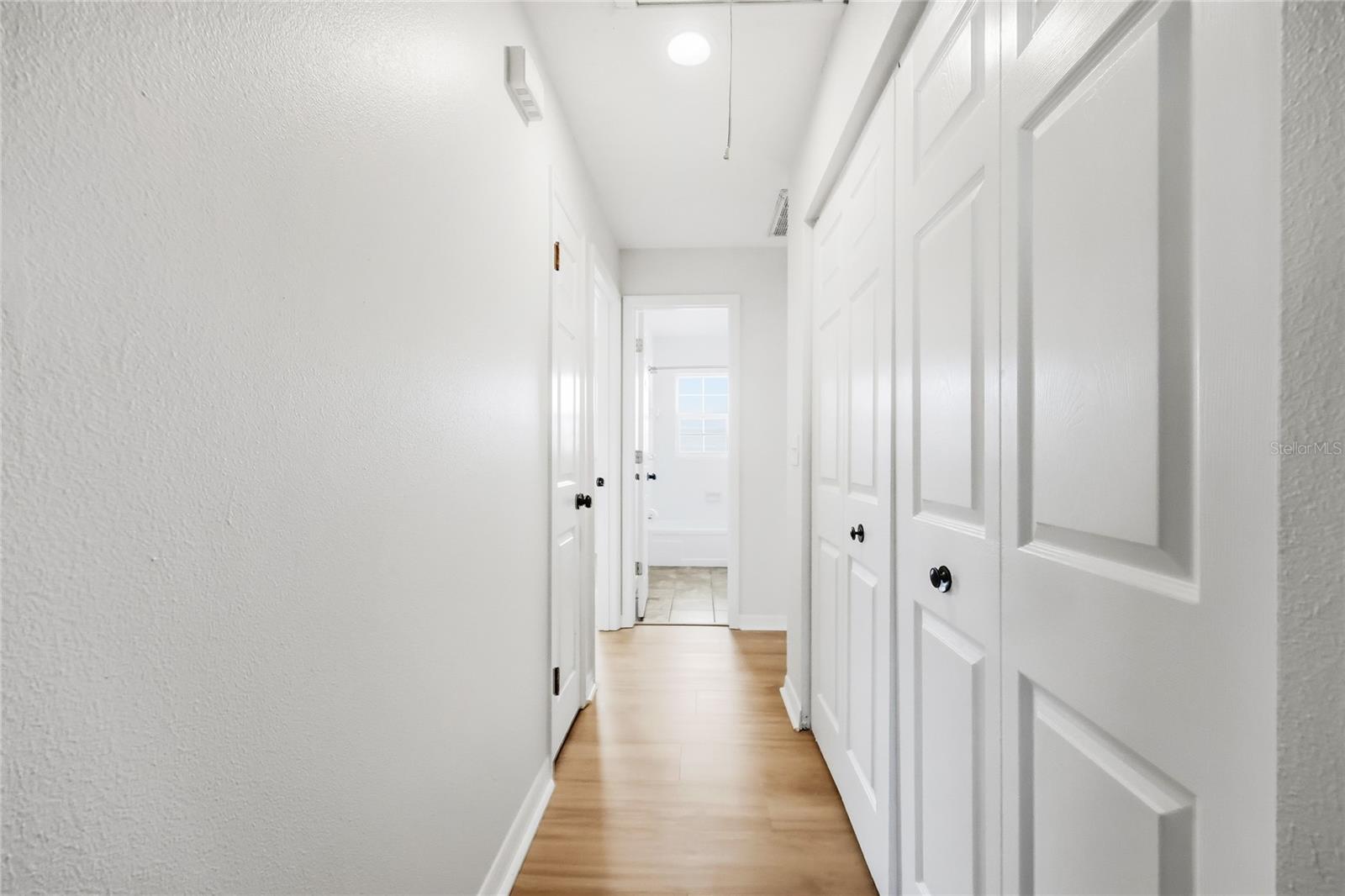 Image 18 of 27 For 249 Hill Avenue 30