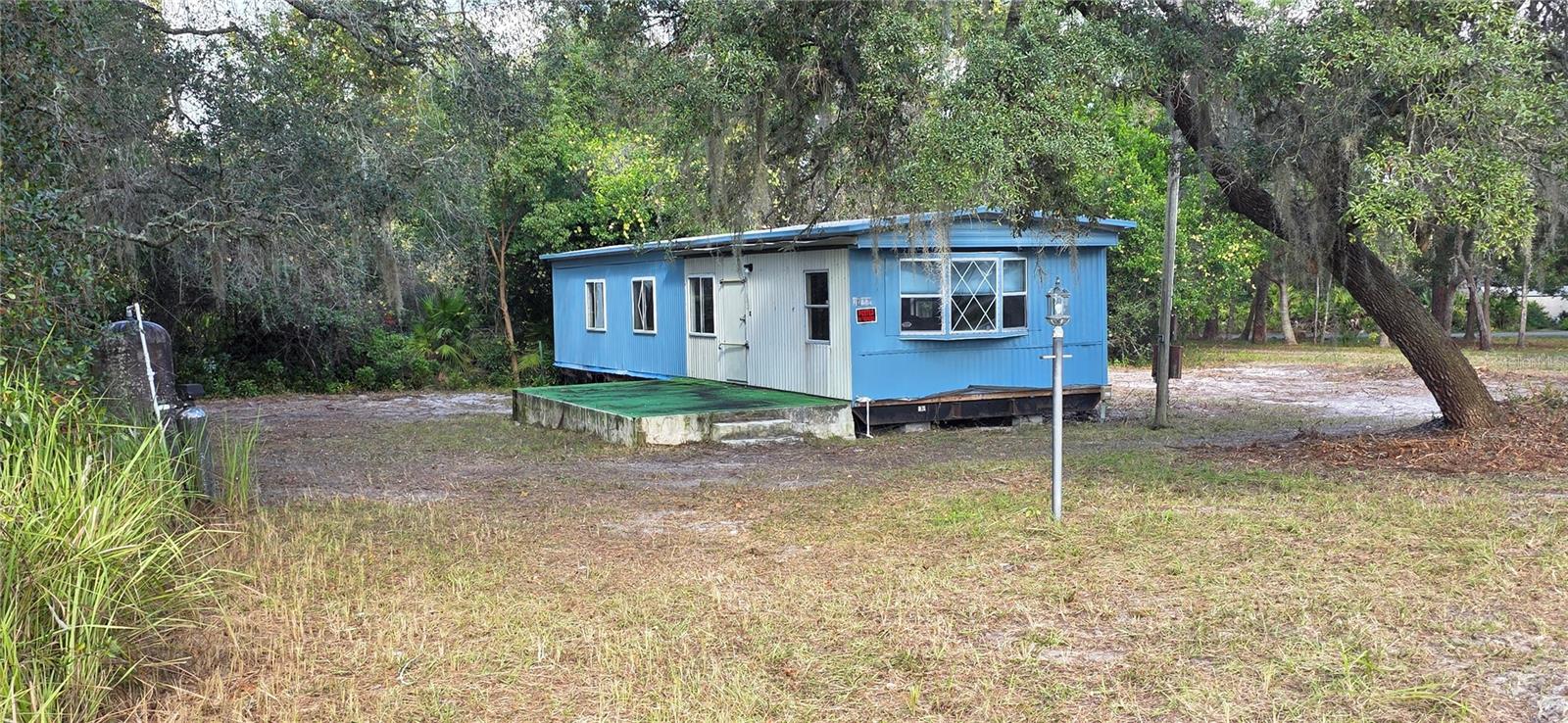 Image 23 of 38 For 27721 Nancy Avenue