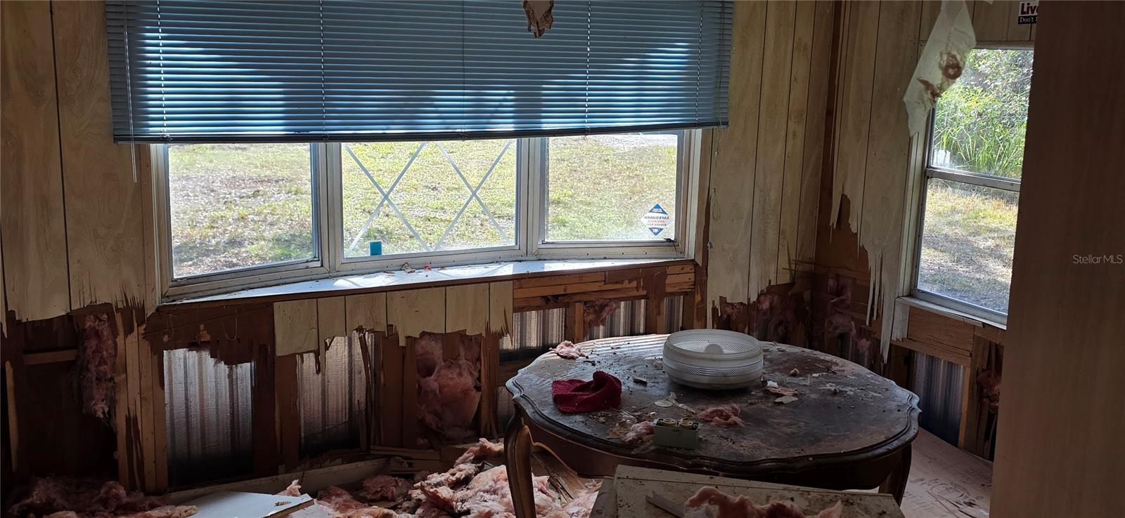 Image 24 of 38 For 27721 Nancy Avenue