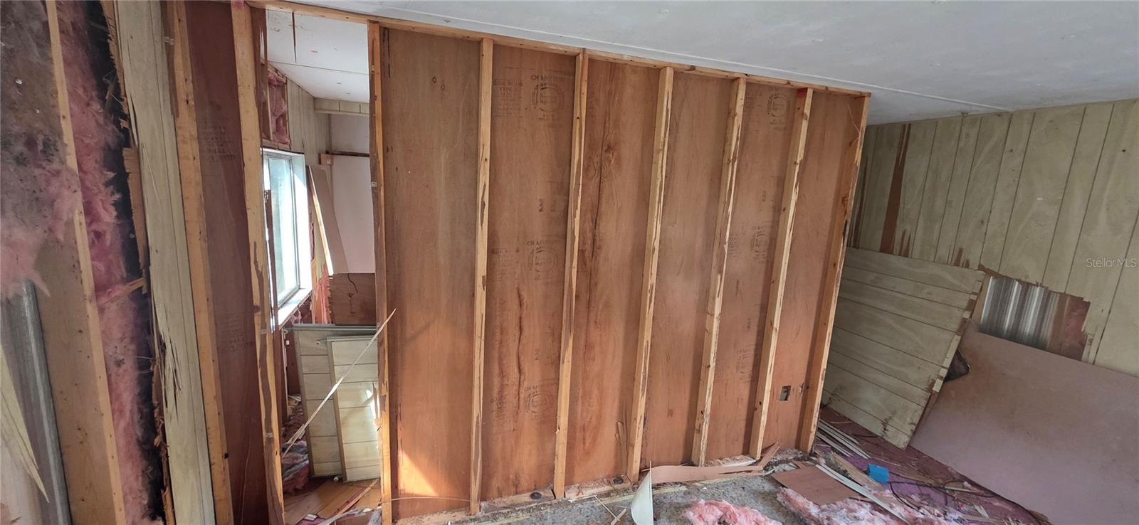 Image 29 of 38 For 27721 Nancy Avenue