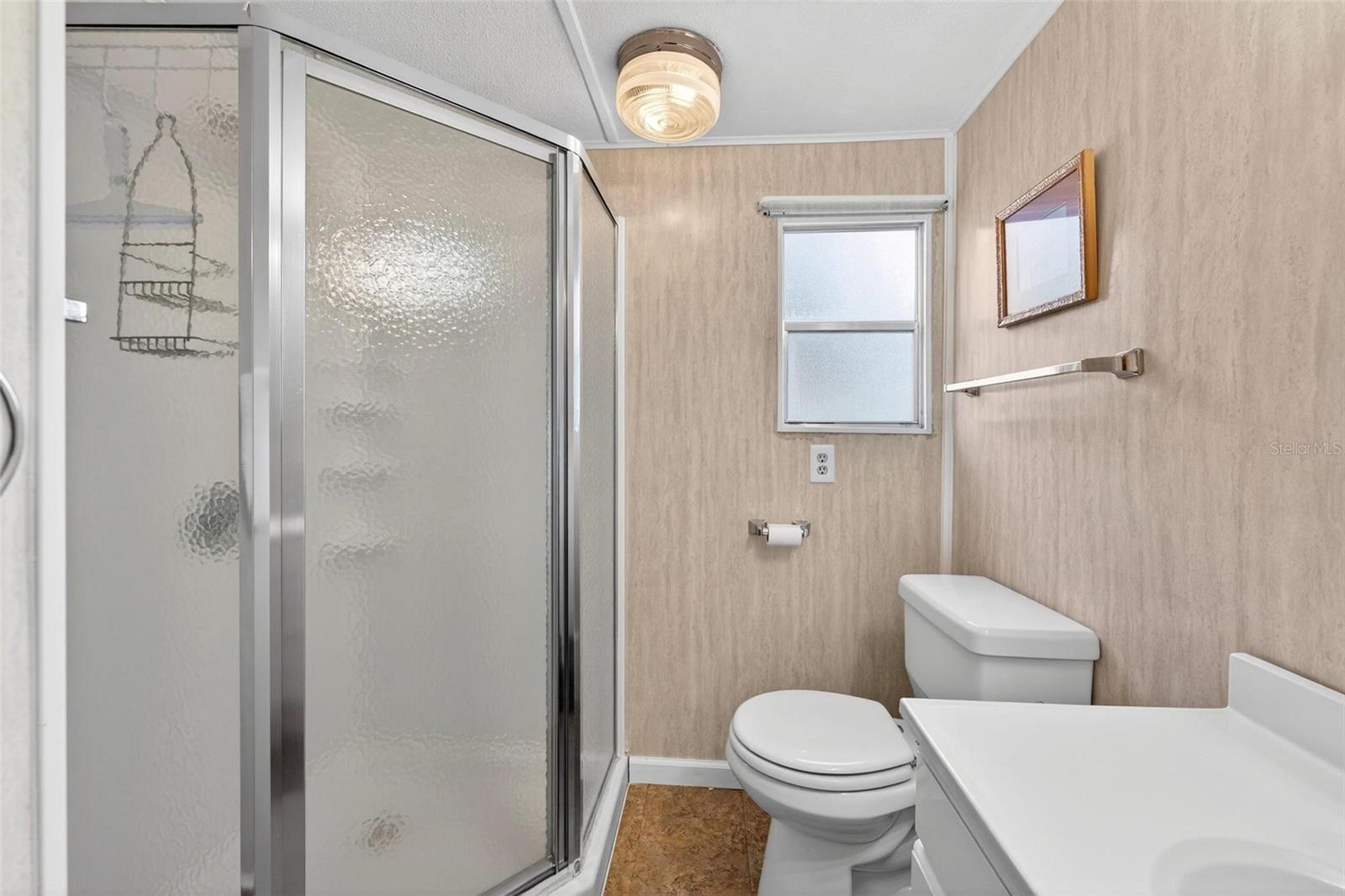 Image 28 of 60 For 684 Cindi Avenue