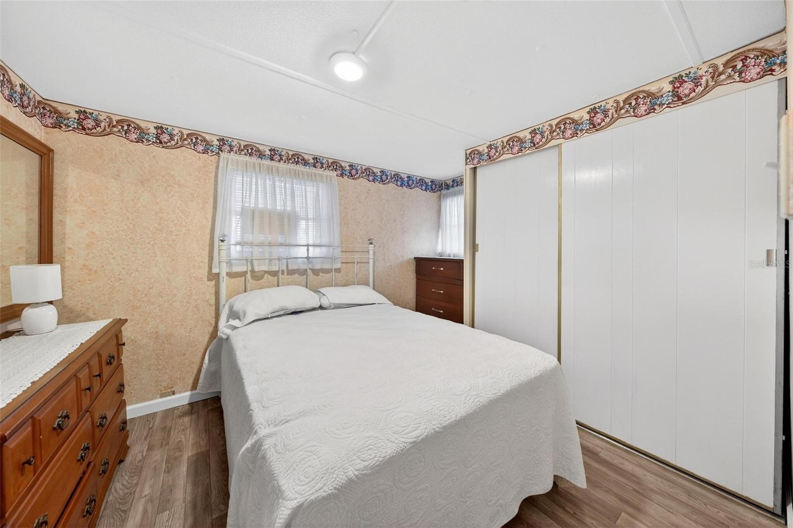 Image 30 of 60 For 684 Cindi Avenue