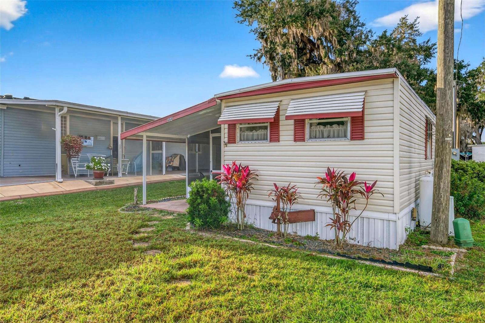 Image 5 of 60 For 684 Cindi Avenue