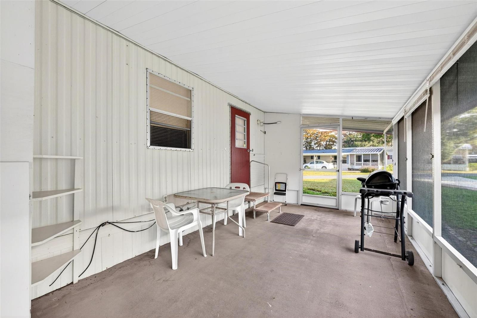 Image 7 of 60 For 684 Cindi Avenue