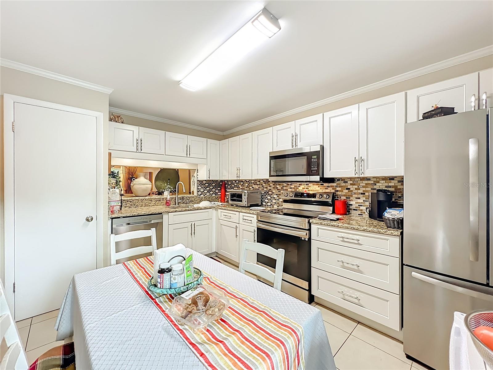 Image 11 of 34 For 12 Escondido Court 113