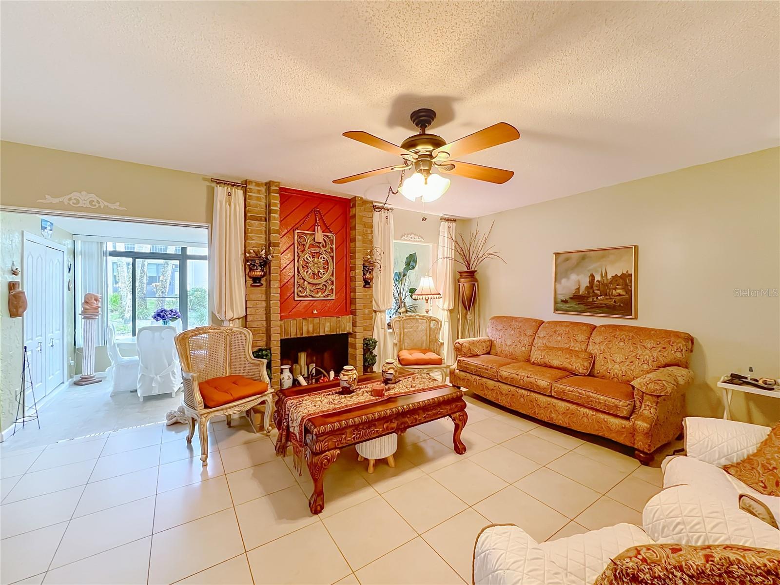 Image 14 of 34 For 12 Escondido Court 113