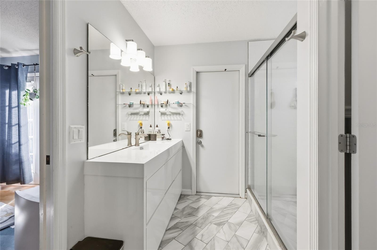 Image 12 of 22 For 905 Northern Oaks Terrace