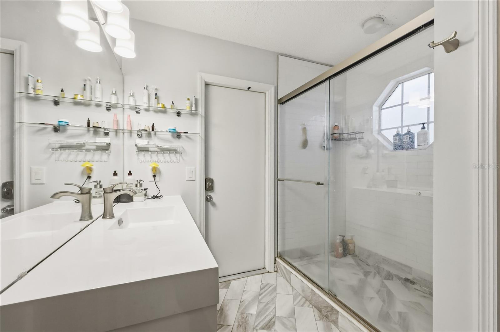 Image 13 of 22 For 905 Northern Oaks Terrace