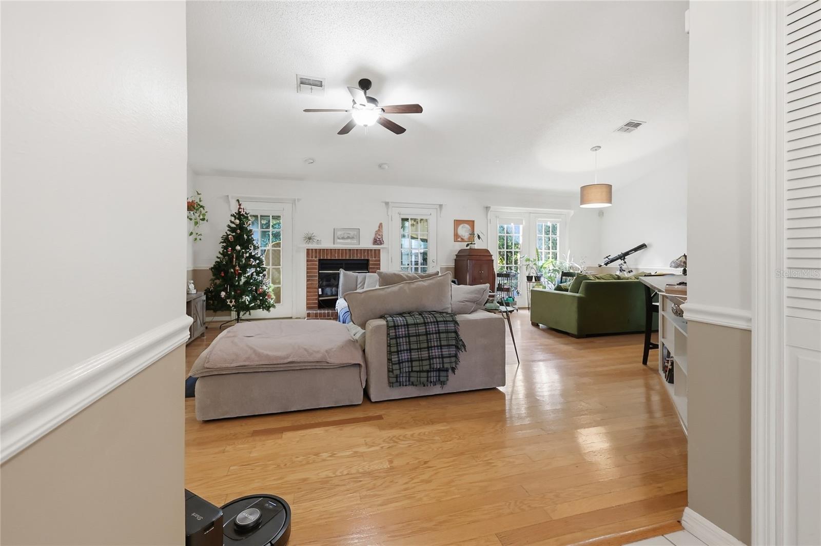 Image 3 of 22 For 905 Northern Oaks Terrace