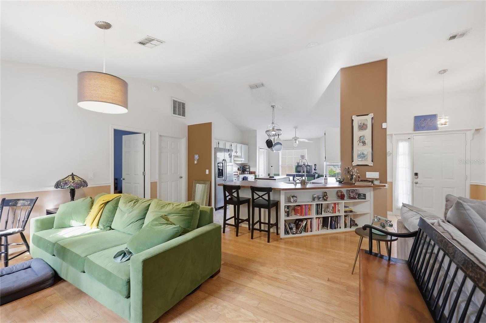 Image 5 of 22 For 905 Northern Oaks Terrace