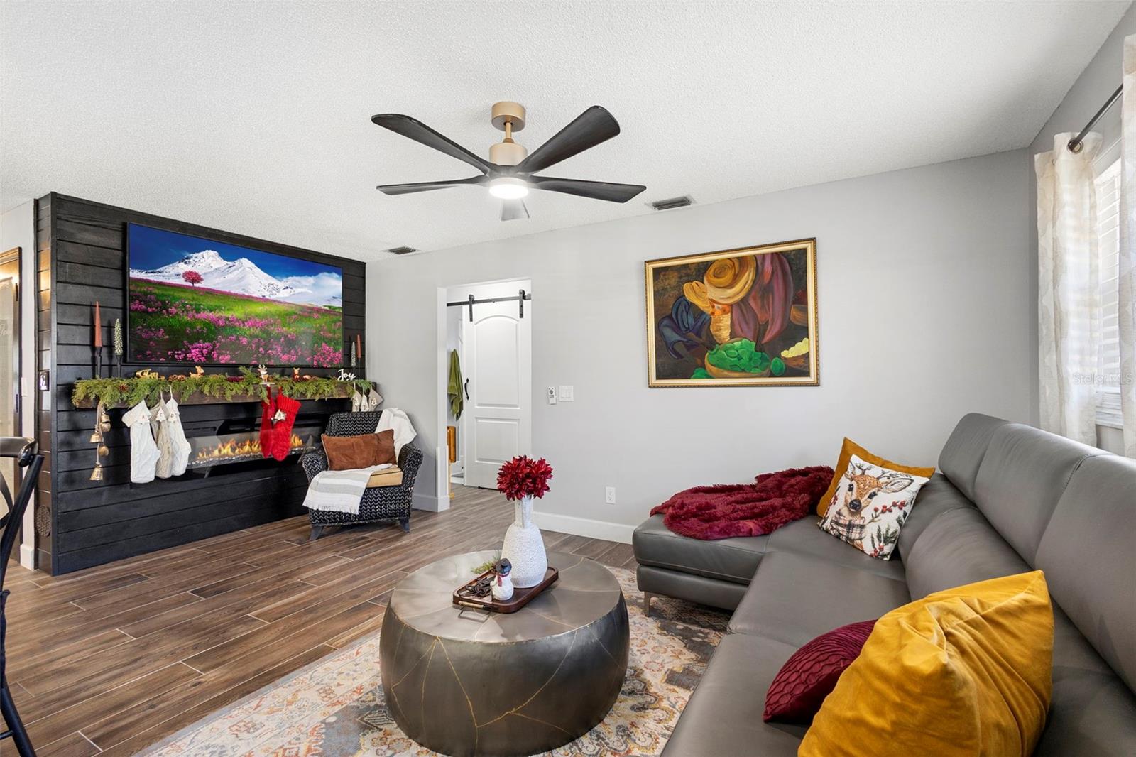 Image 17 of 37 For 2656 Ivydale Drive