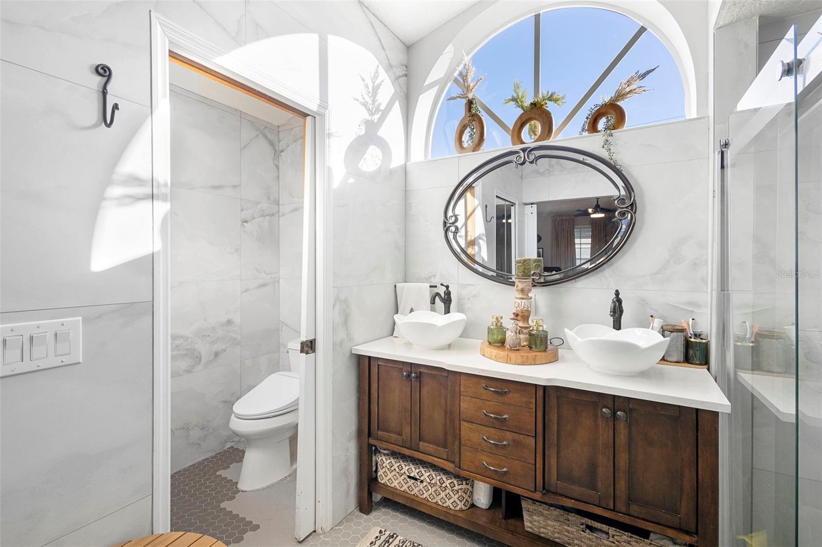 Image 22 of 37 For 2656 Ivydale Drive