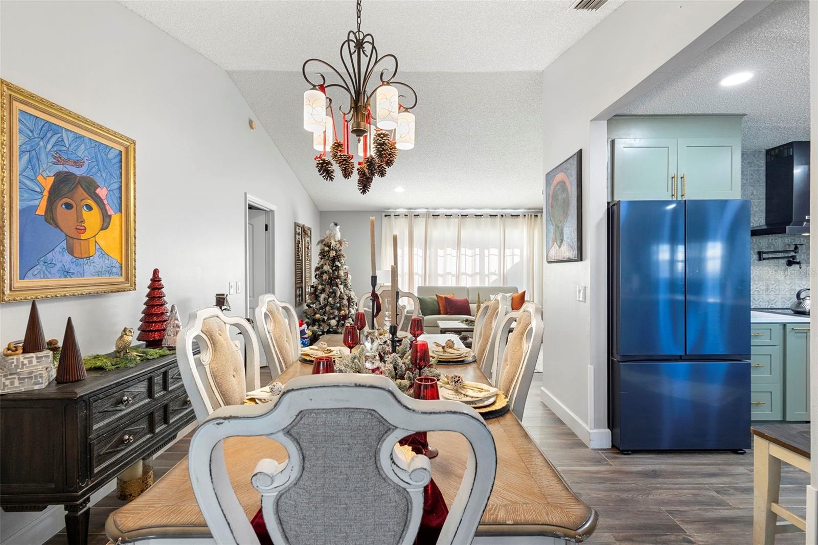 Image 9 of 37 For 2656 Ivydale Drive