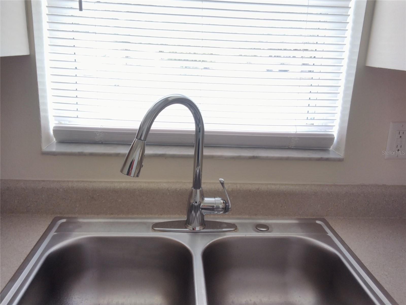 Image 9 of 21 For 867 Chippendale Street