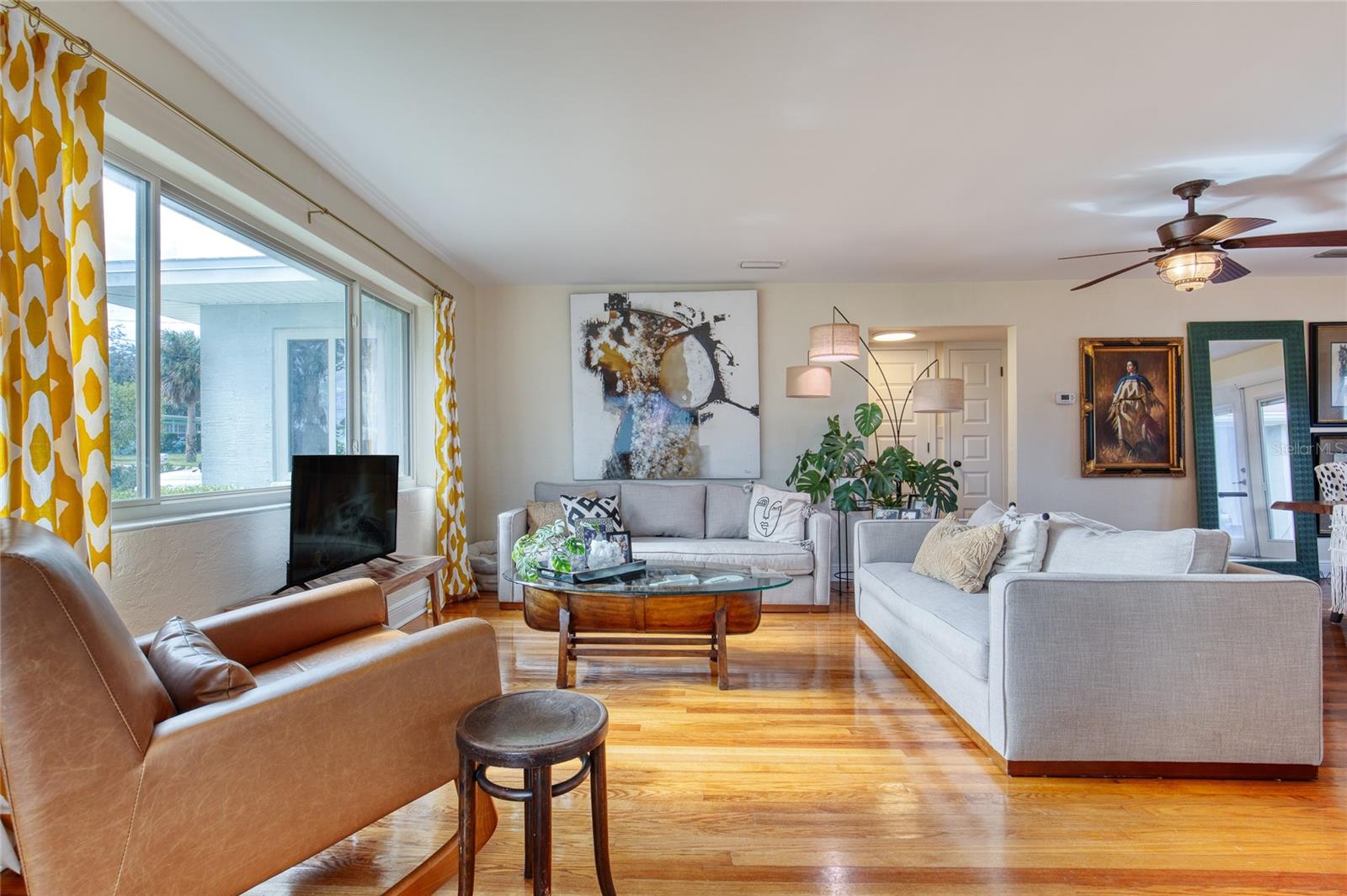 Image 10 of 52 For 37 Reynolds Avenue