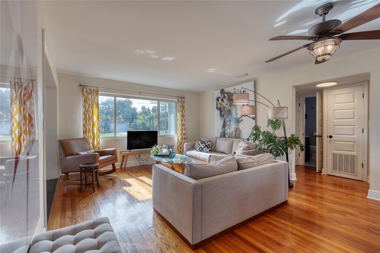 Image 11 of 52 For 37 Reynolds Avenue