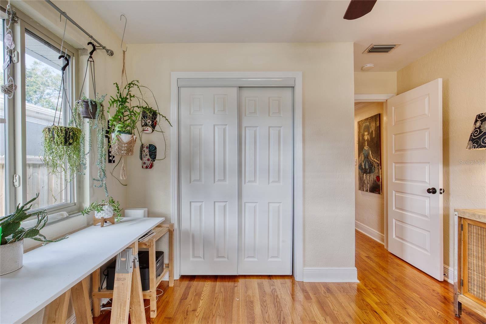 Image 17 of 52 For 37 Reynolds Avenue