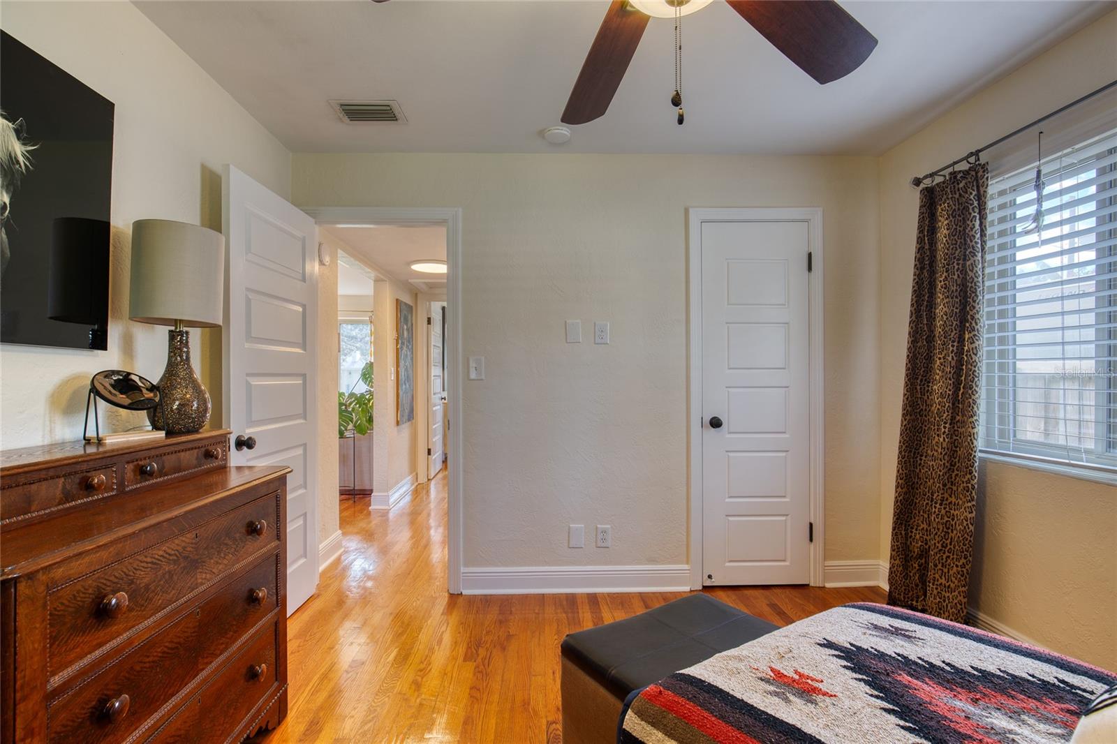 Image 21 of 52 For 37 Reynolds Avenue