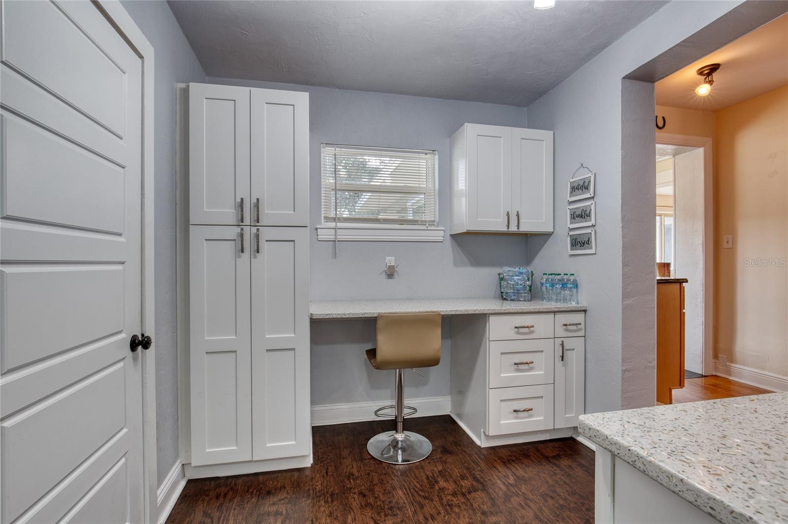 Image 22 of 52 For 37 Reynolds Avenue