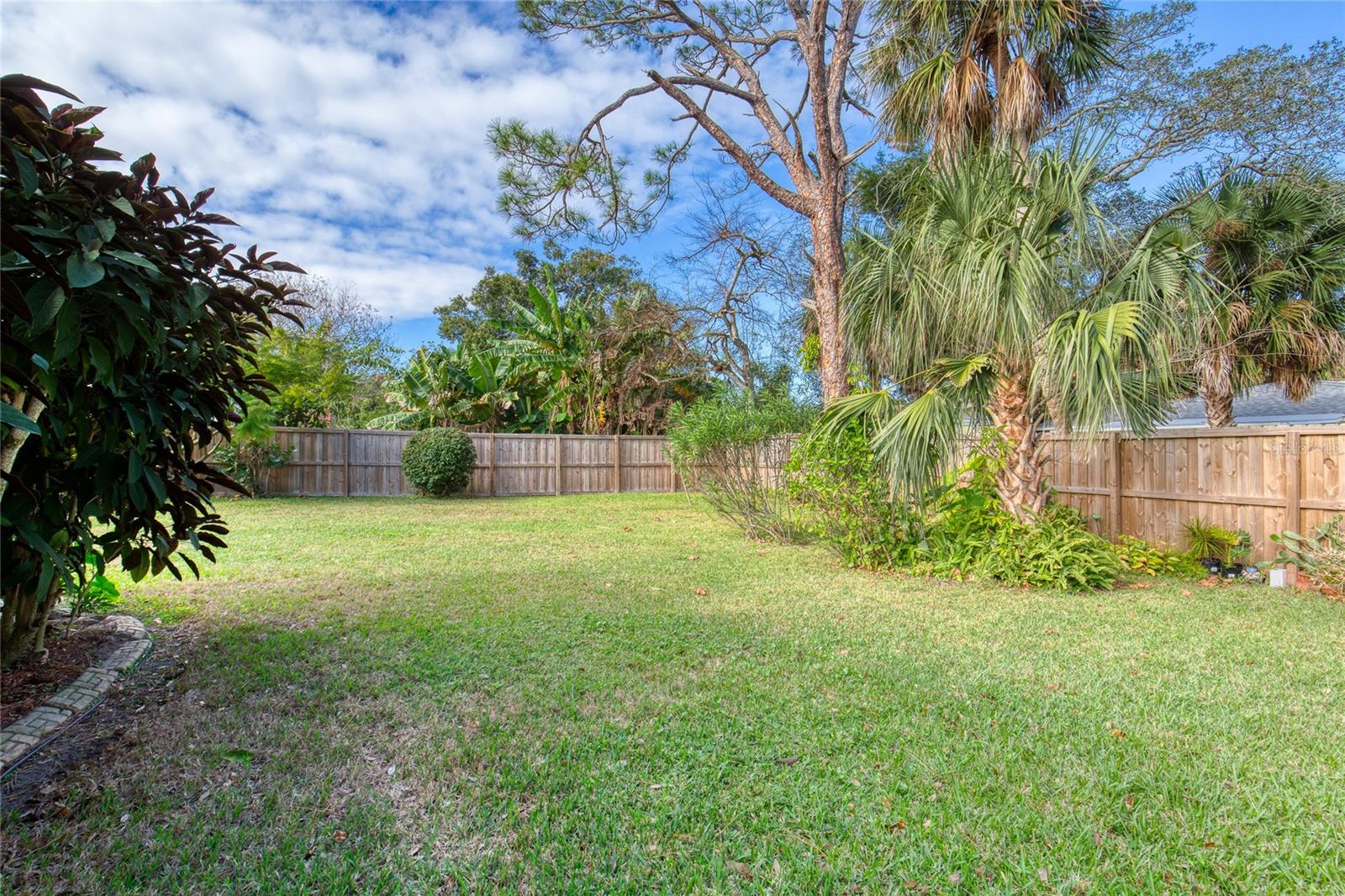 Image 34 of 52 For 37 Reynolds Avenue