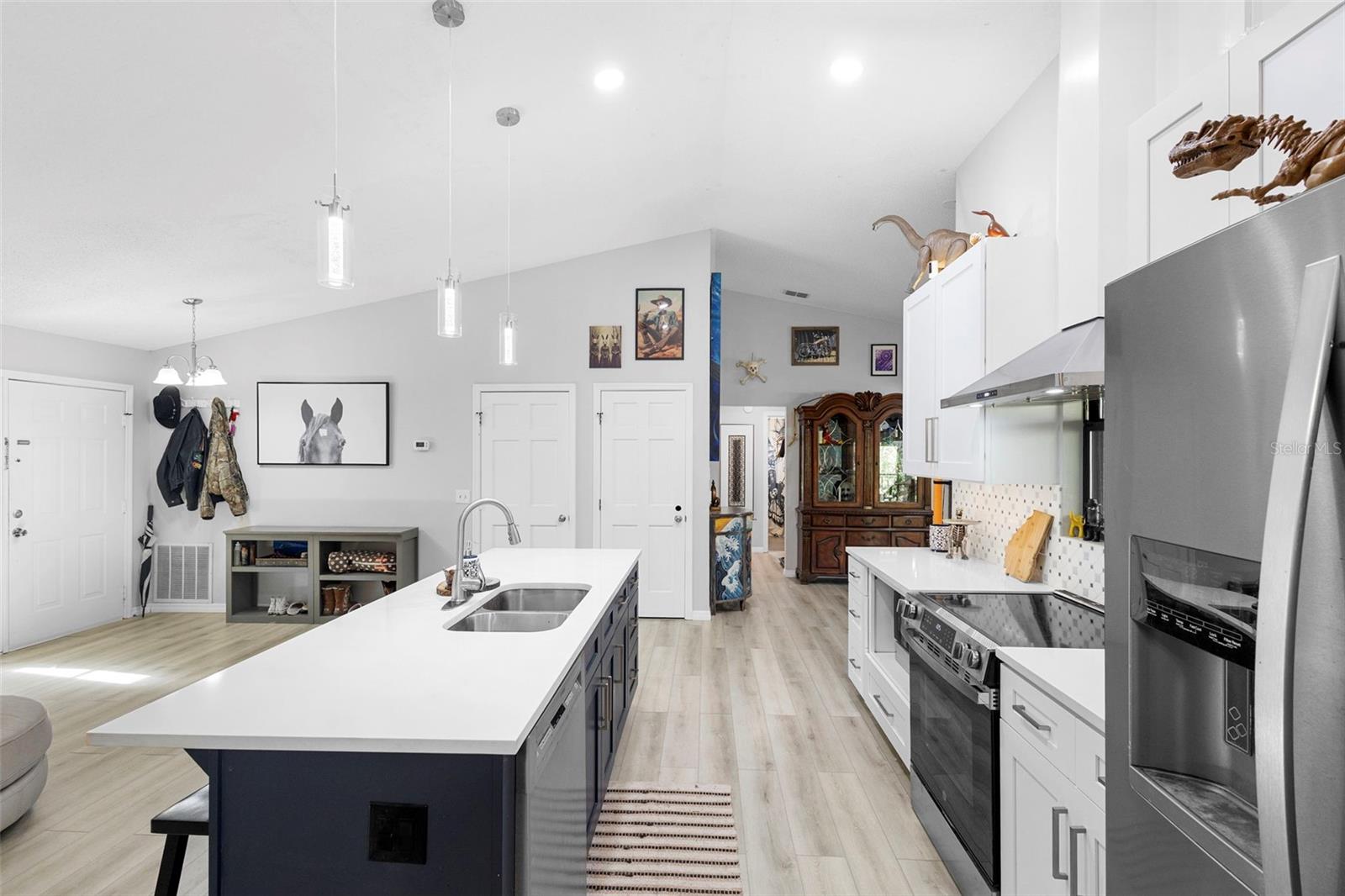 Image 13 of 30 For 3039 Etta Circle