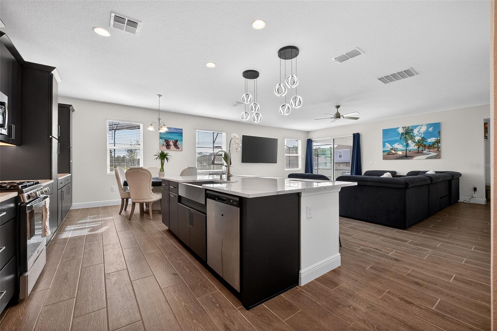 Image 13 of 62 For 6022 Sierra Crown Street