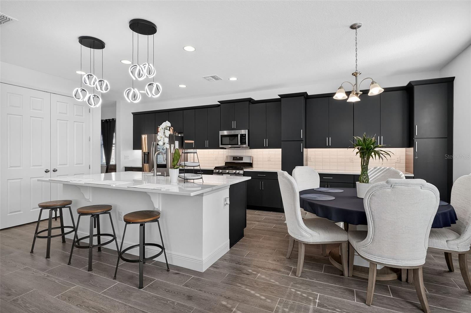 Image 14 of 62 For 6022 Sierra Crown Street