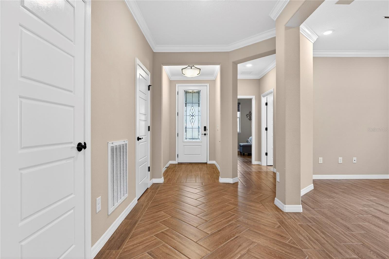 Image 5 of 81 For 5575 43rd Lane Road