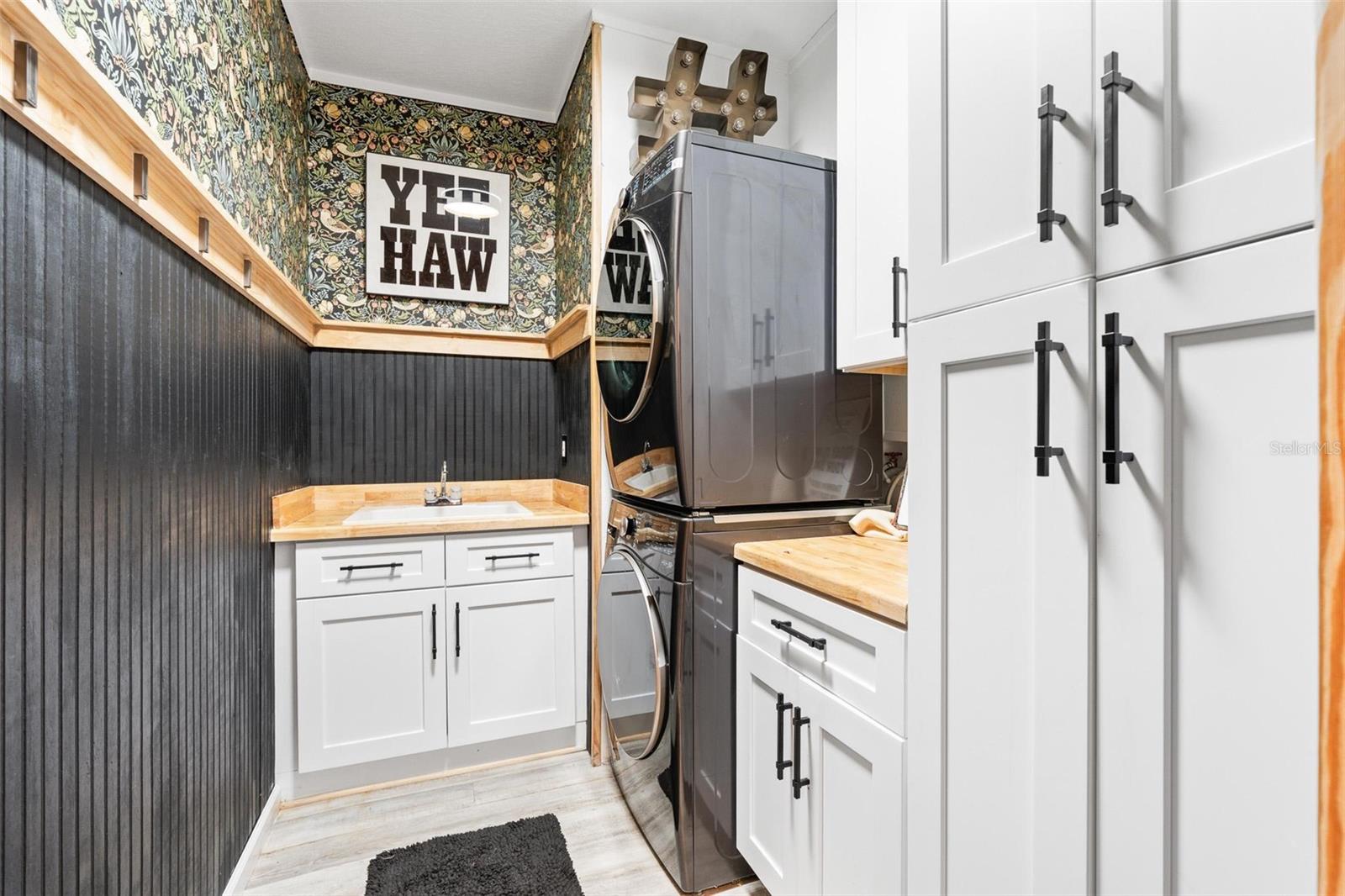 Image 21 of 46 For 5132 Walnut Avenue