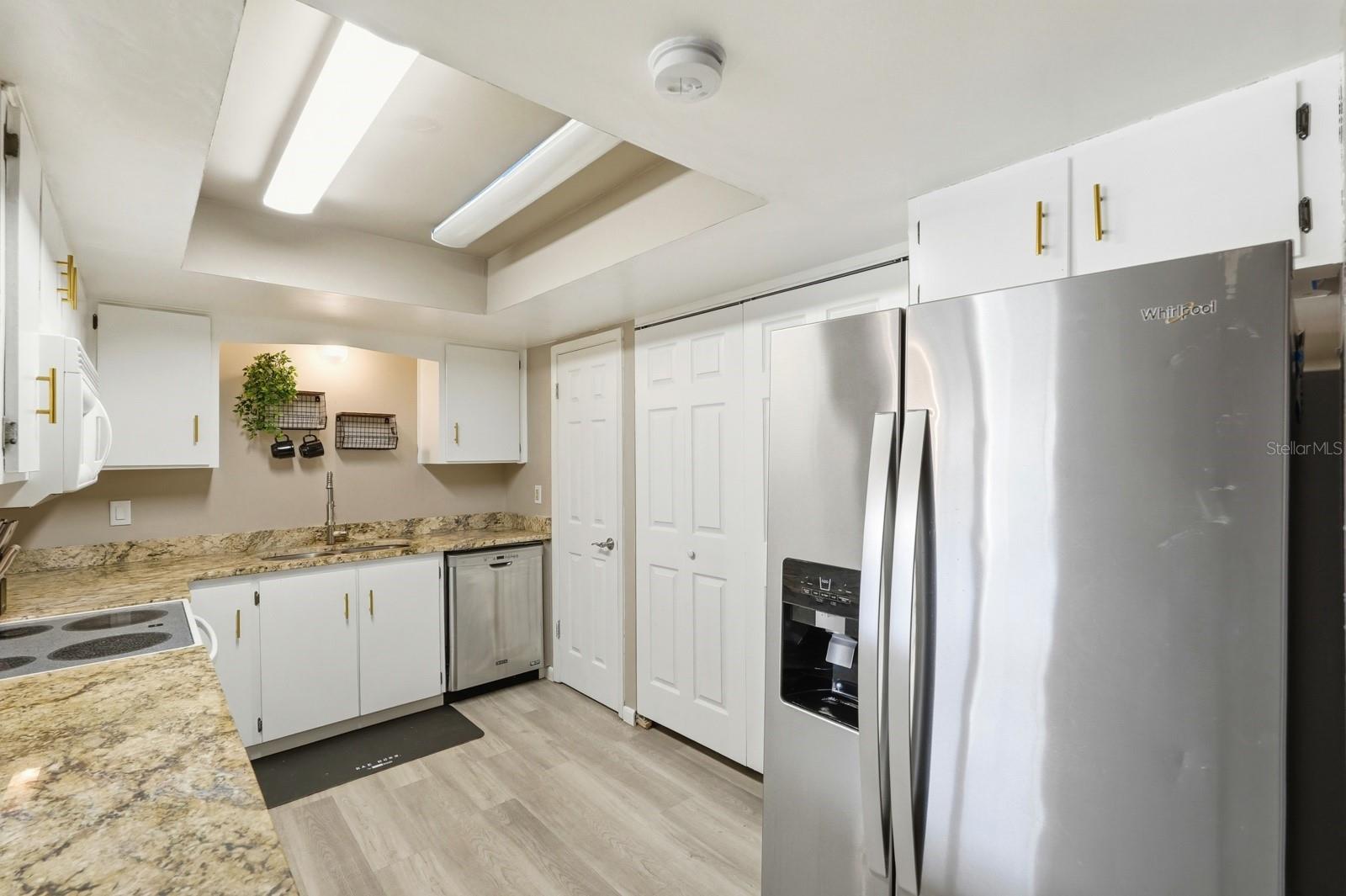 Image 10 of 34 For 415 Banana Cay Drive J