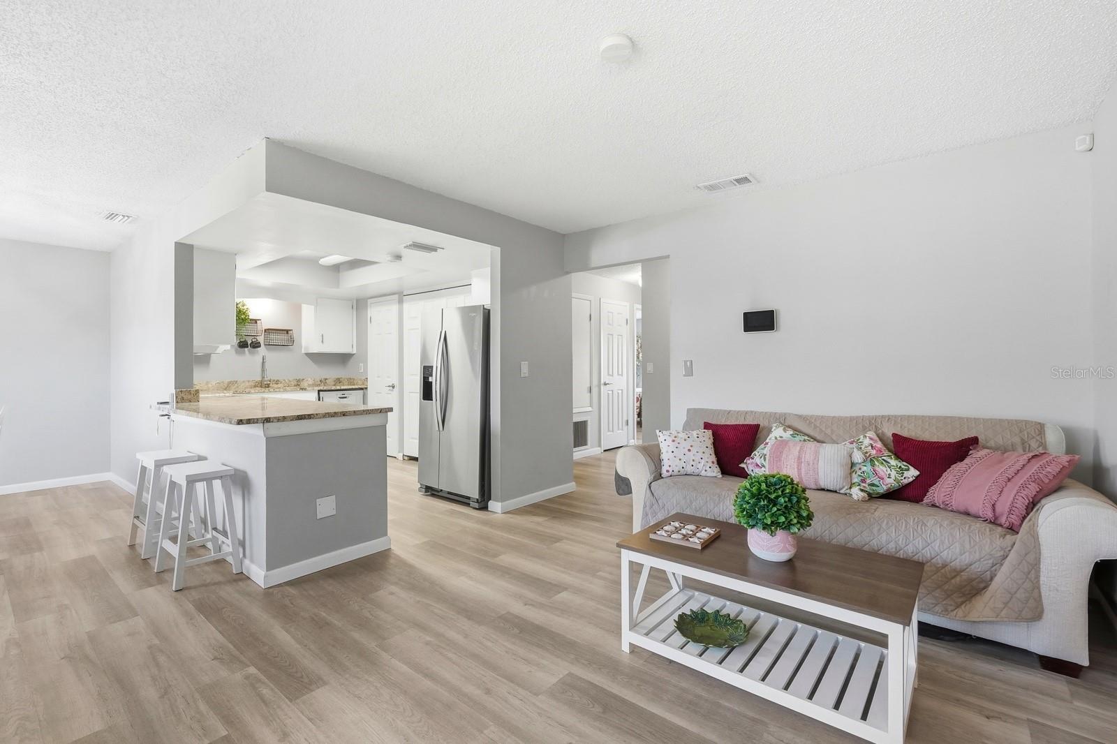 Image 7 of 34 For 415 Banana Cay Drive J